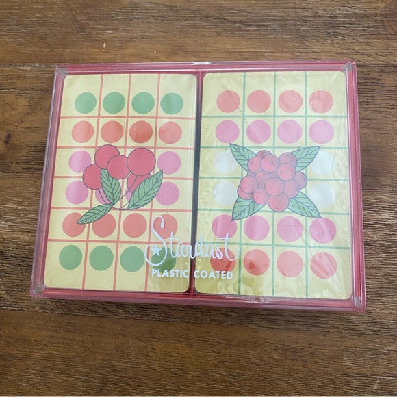 New Vintage Stardust colorful fruit sealed 2 decks of playing cards plastic case - Picture 2 of 4